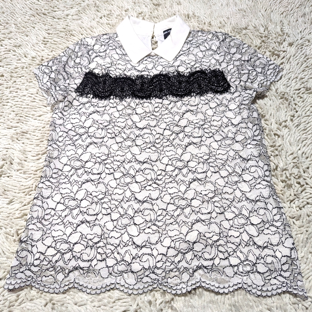 Karl Lagerfeld Paris white & black lace top- size small